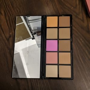 Eyeshadow and face palette